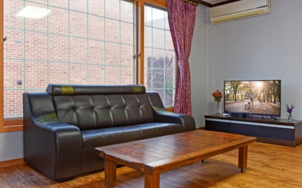 Фото Yesan Jeongdaun Pension