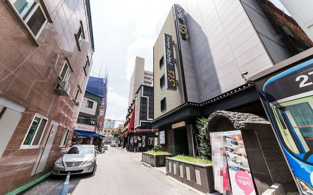 Фото Bucheon Boutique Hotel 375