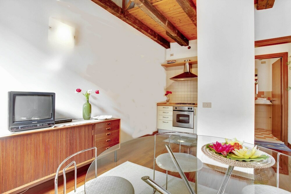 Фото Grimaldi Apartments - Ca Orlina