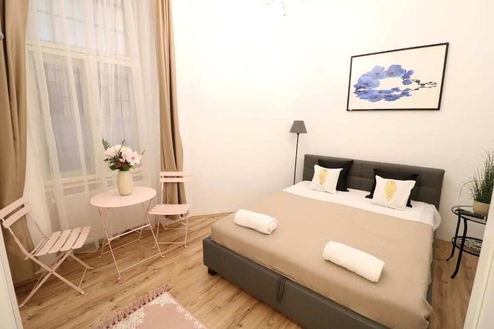 Фото Real Apartments Wesselenyi 10