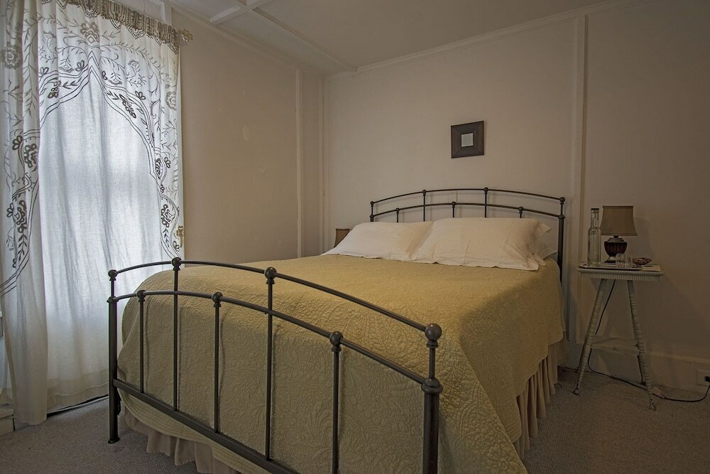 Фото The Woodbine Inn