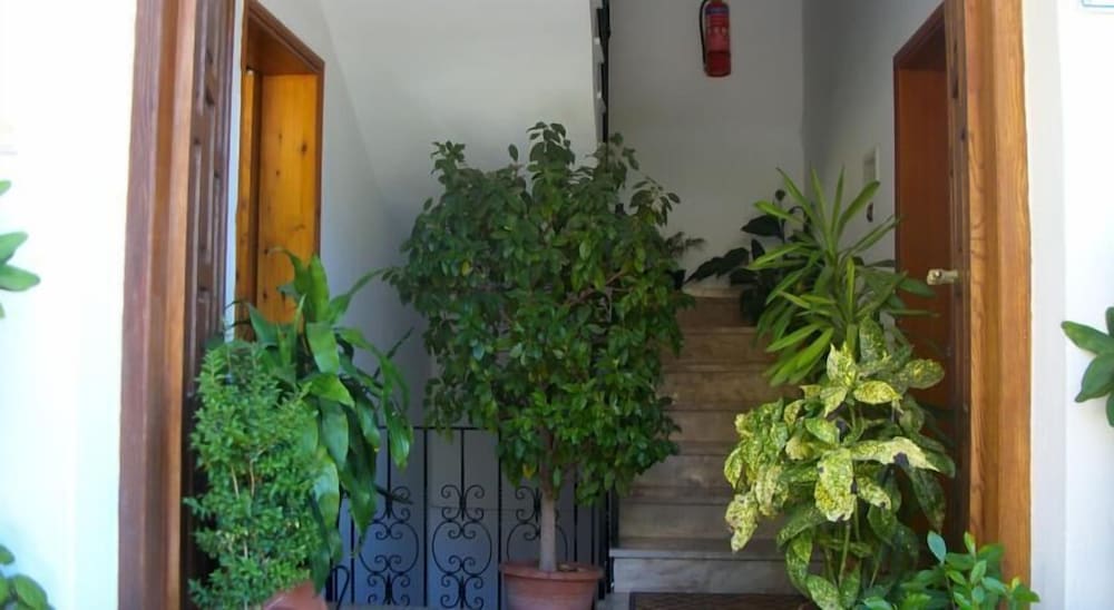 Фото Samaria Pension & Restaurant