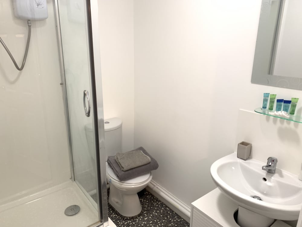 Фото Grand Central Budget Modern Apartments