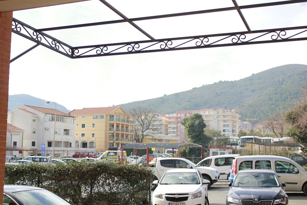 Фото Cozy Family Apartment