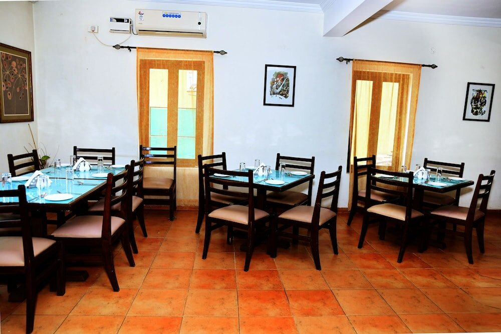 Фото White Square Nirvana, Parra