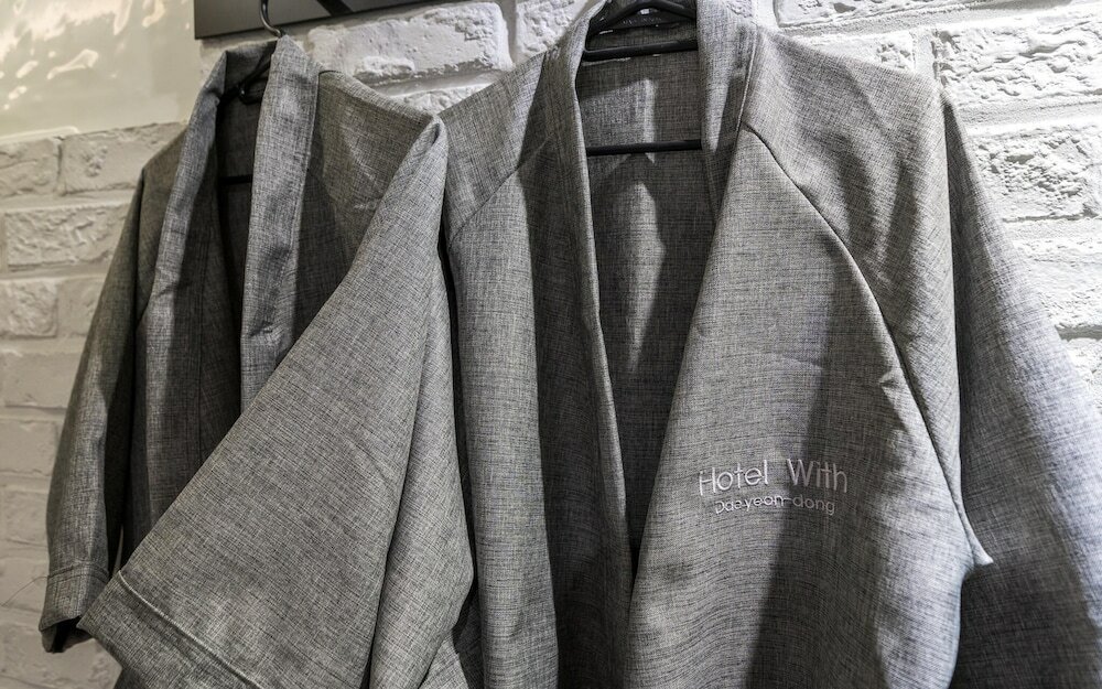 Фото Busan Daeyeondong Hotel With