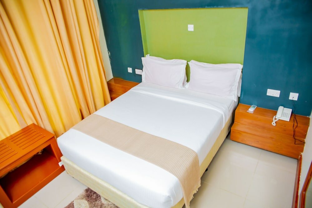 Фото Eden Highlands Hotel