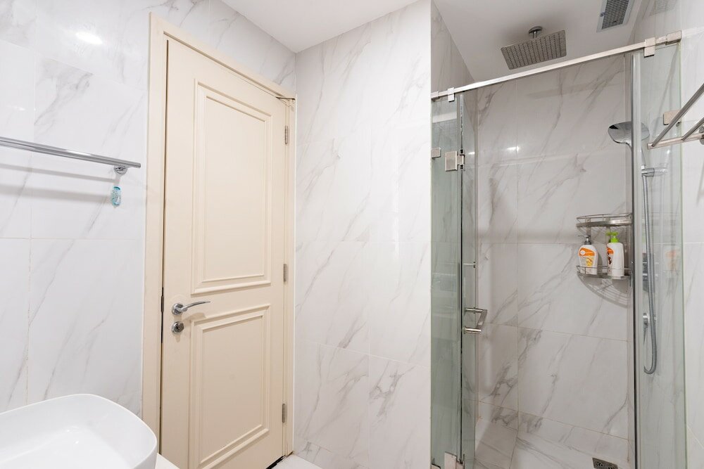 Фото Studio Apt full kitchen Madison