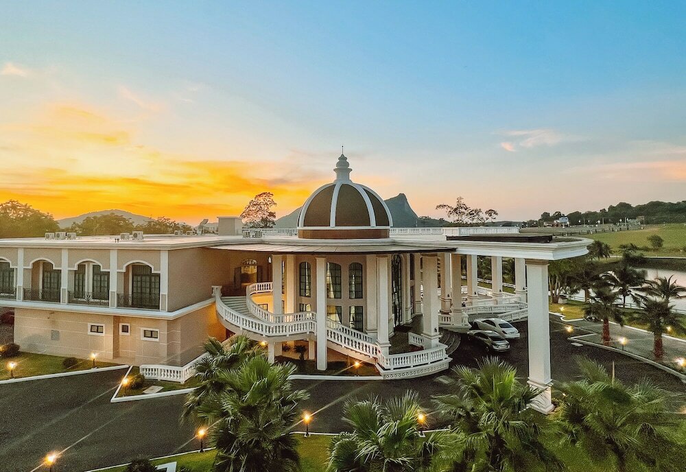 Фото Grand Lord Hotel& Residence