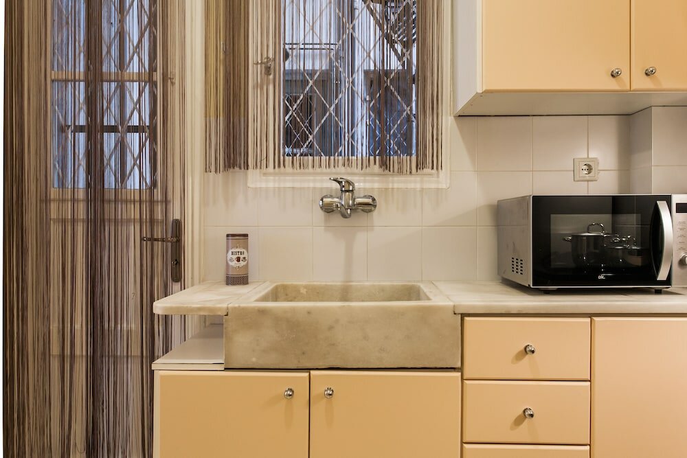 Фото Charming Acropolis Metro Station Apartment, Clean And Cozy