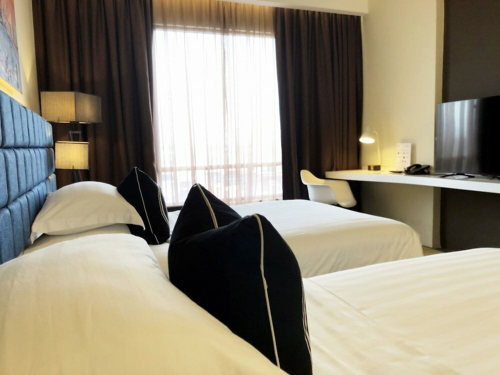 Фото M Roof Hotel & Residences