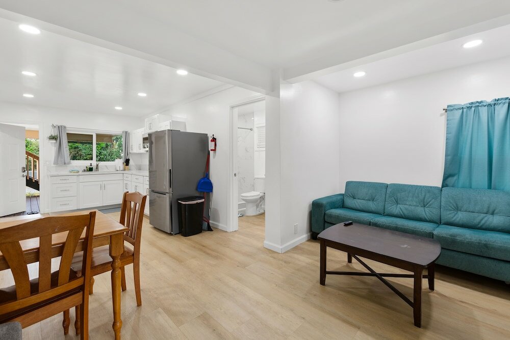 Фото Large 2 Br with Front and Back Deck BBQ