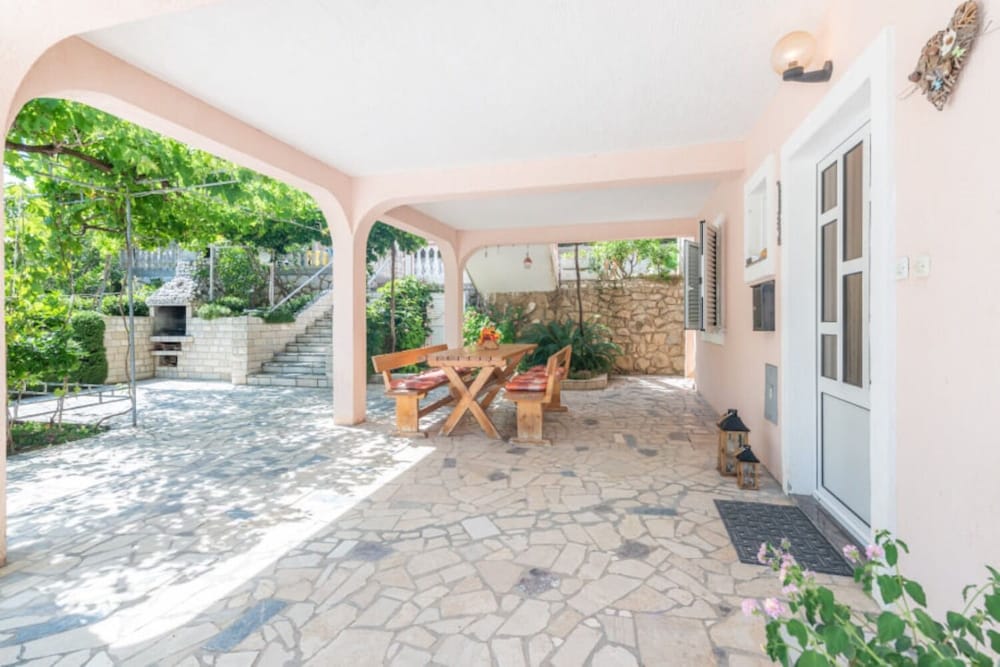 Фото Barbara - Steps From the Beach - A1