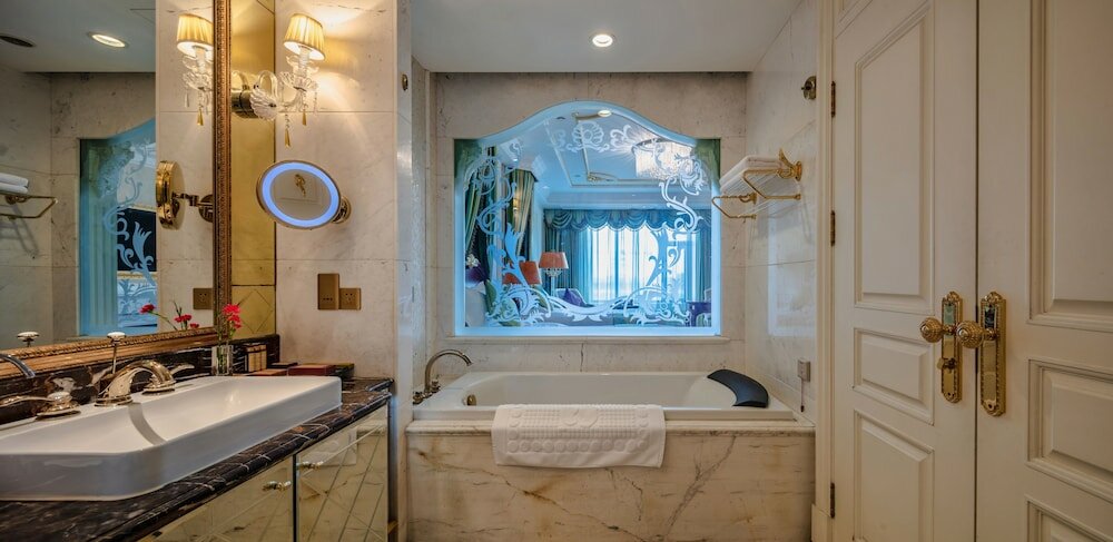 Фото Yungang Jianguo Hotel