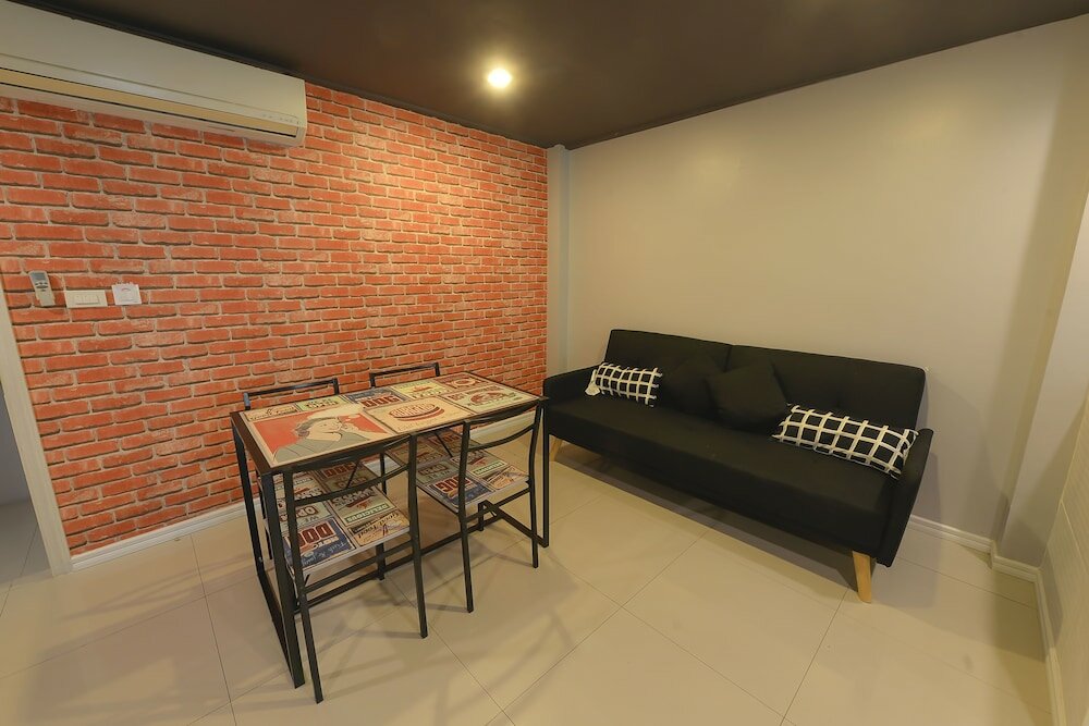 Фото Livit70's hotel & hostel