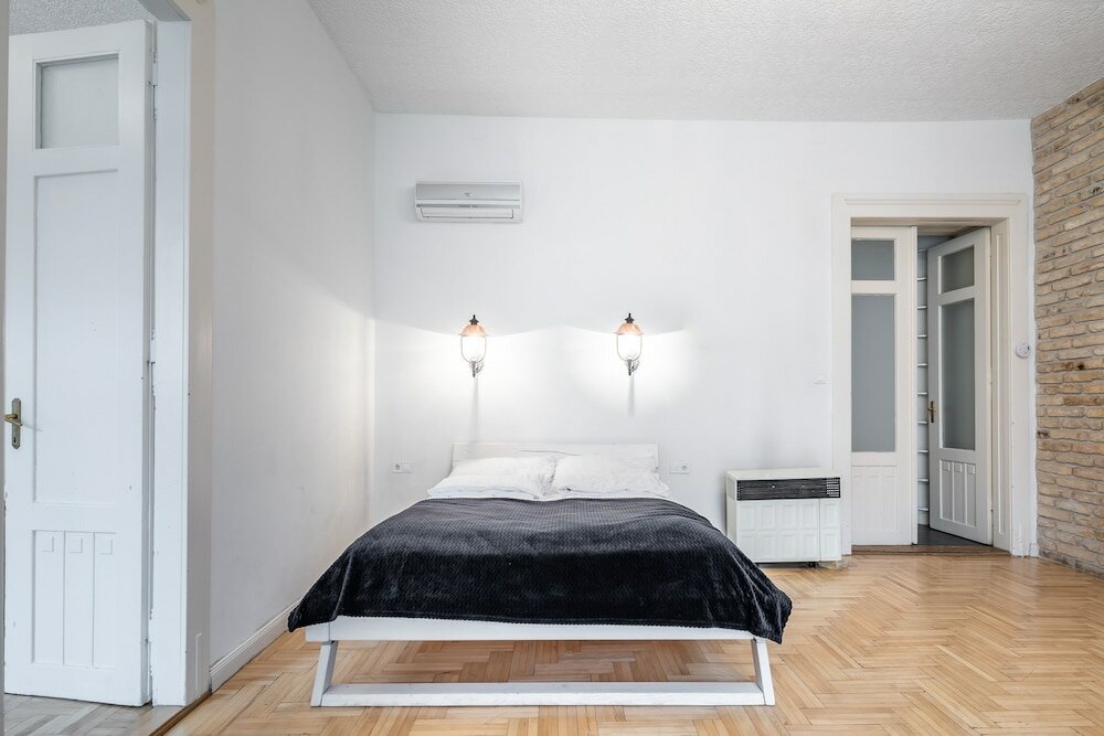 Фото Central Luxury Apartment