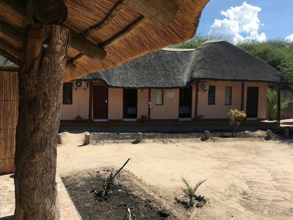 Фото отеля 1