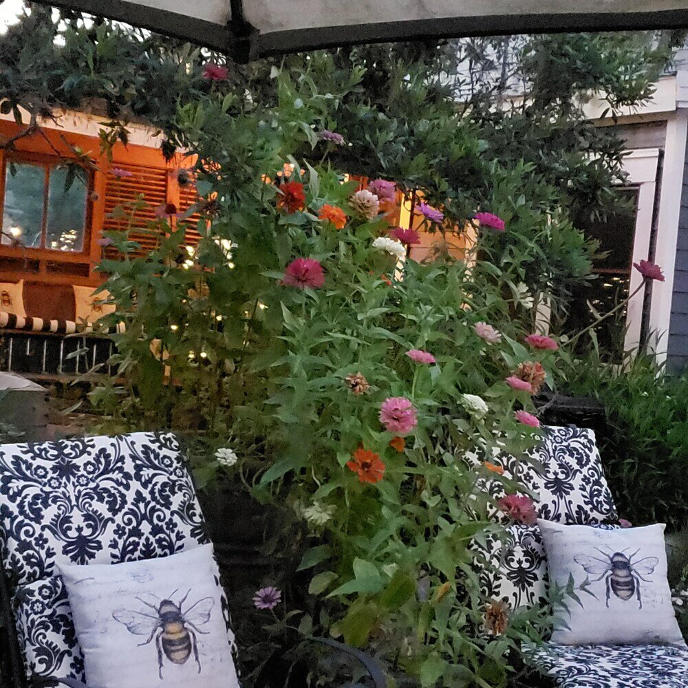 Фото Cedar Oaks Inn The Bath House