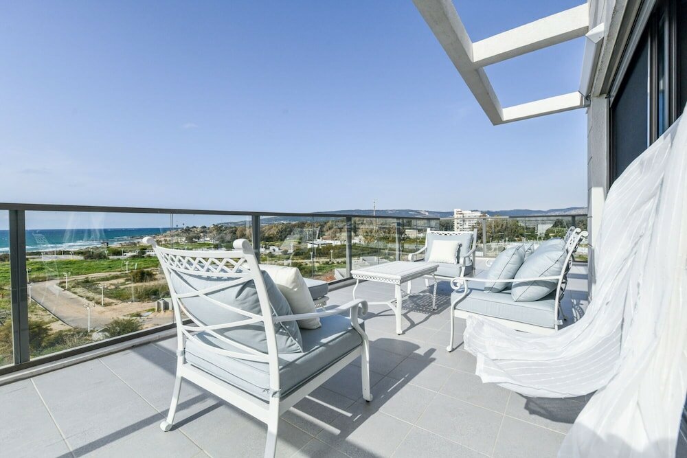 Фото High Class 6br Achziv apartment