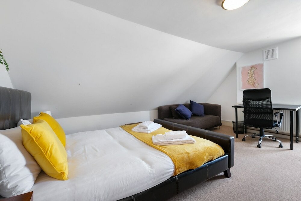 Фото London Spacious 3 Bedroom House Fulham