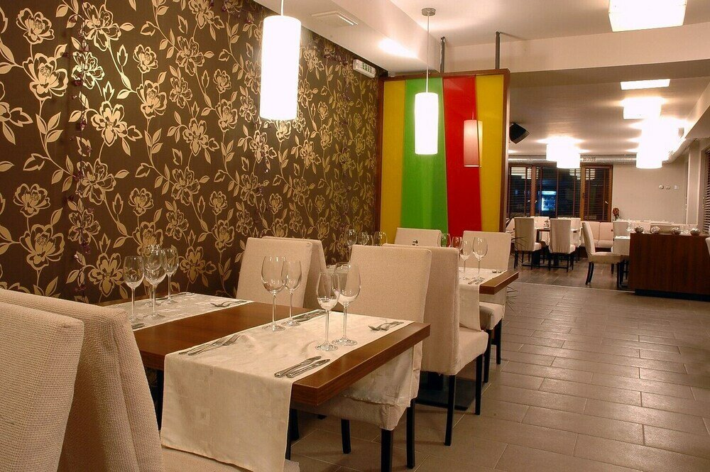 Фото Forest Nook Aparthotel