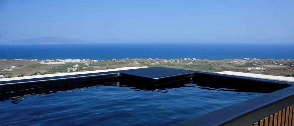 Фото RyoLithos Suites