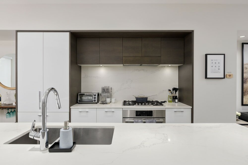 Фото 7476 Granville St