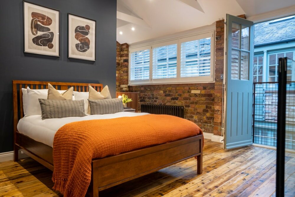 Фото 2 Bedroom Apt Bethnal Green Yard View