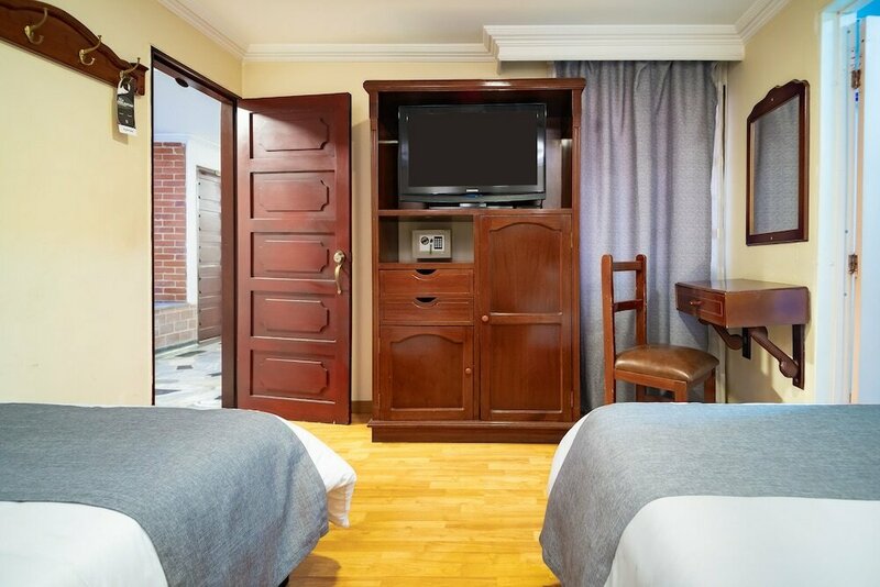 Гостиница Hotel Virrey Central в Боготе