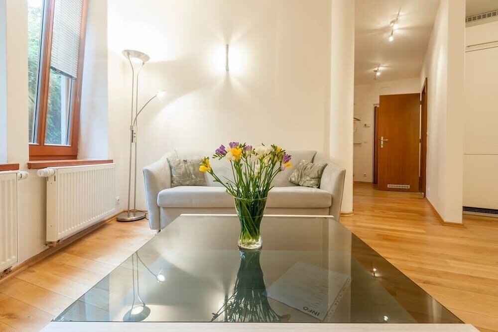 Фото Romantic Condo near Charles Bridge