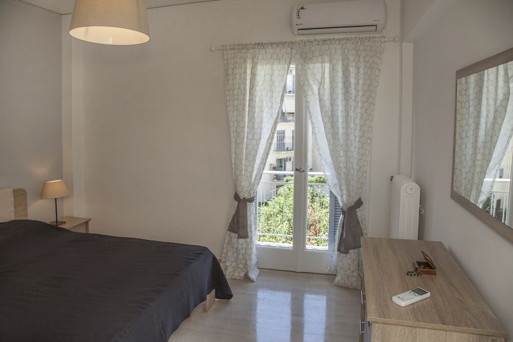 Фото Athens Gem near Archaeological Museum by Ghh