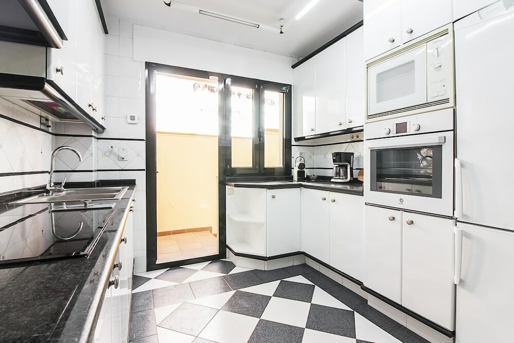 Фото Tomas FreshApartments by Bossh Hotels