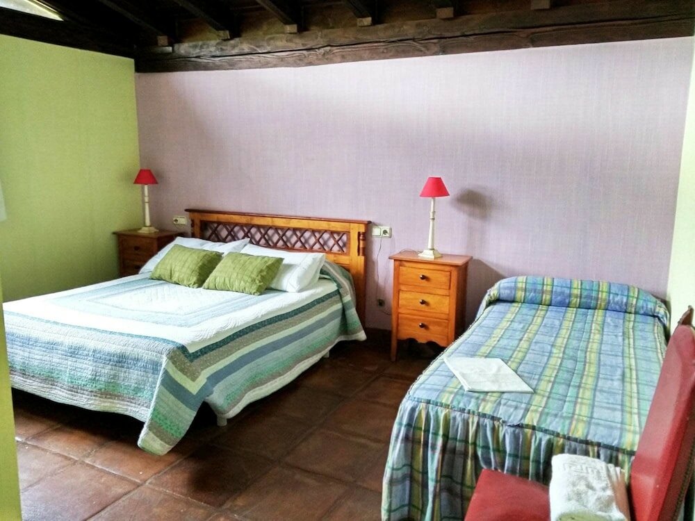 Фото Casa Rural y Apartamentos Haizeaberri