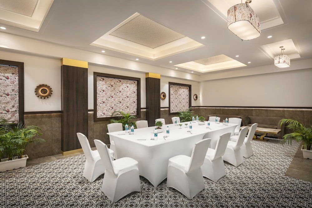 Фото Palasa Hotel