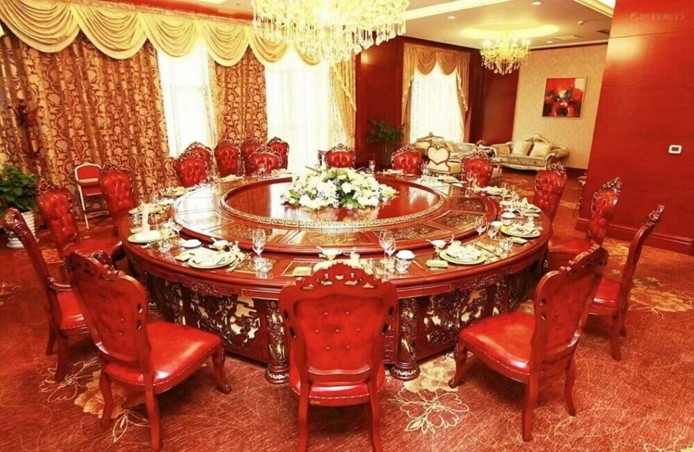 Фото Binjiang Garden Hotel