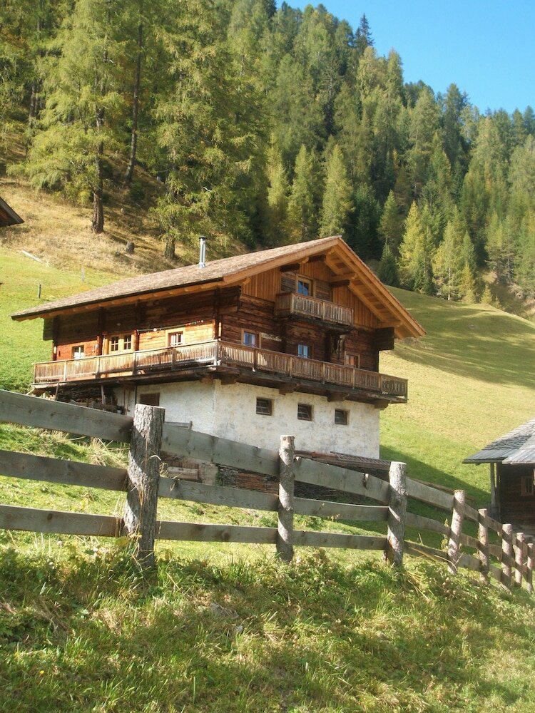 Фото Ferienwohnungen am Berg - Almhütte Alfen