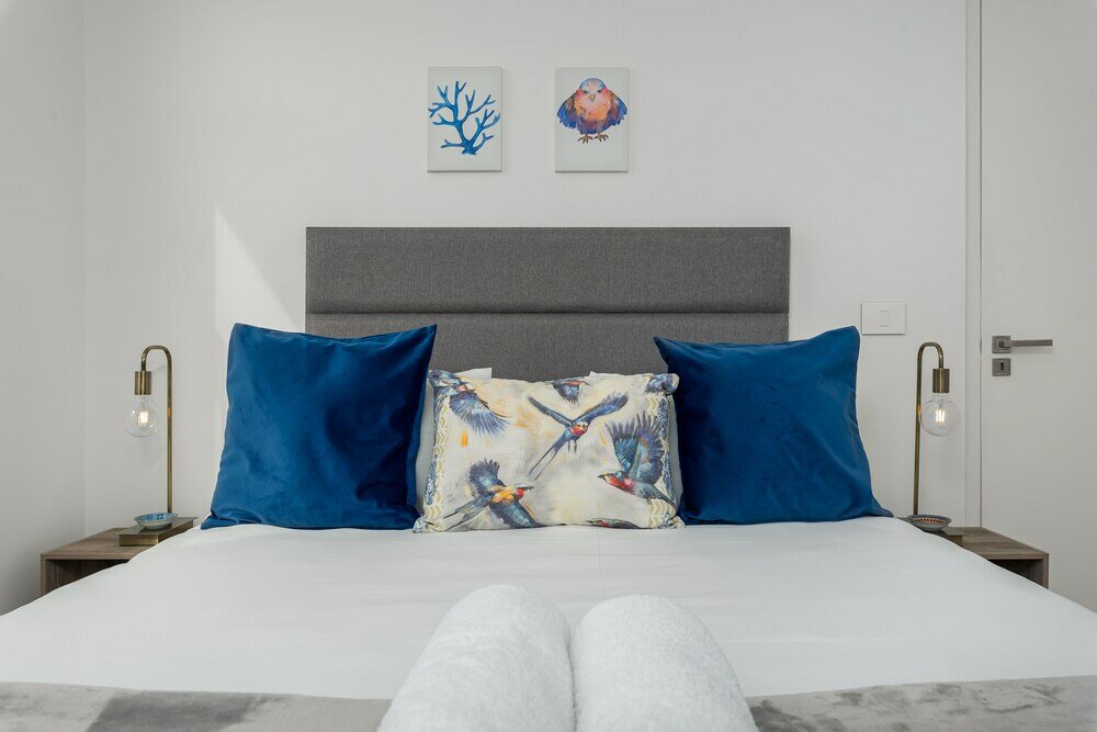 Фото The Iron Works 801