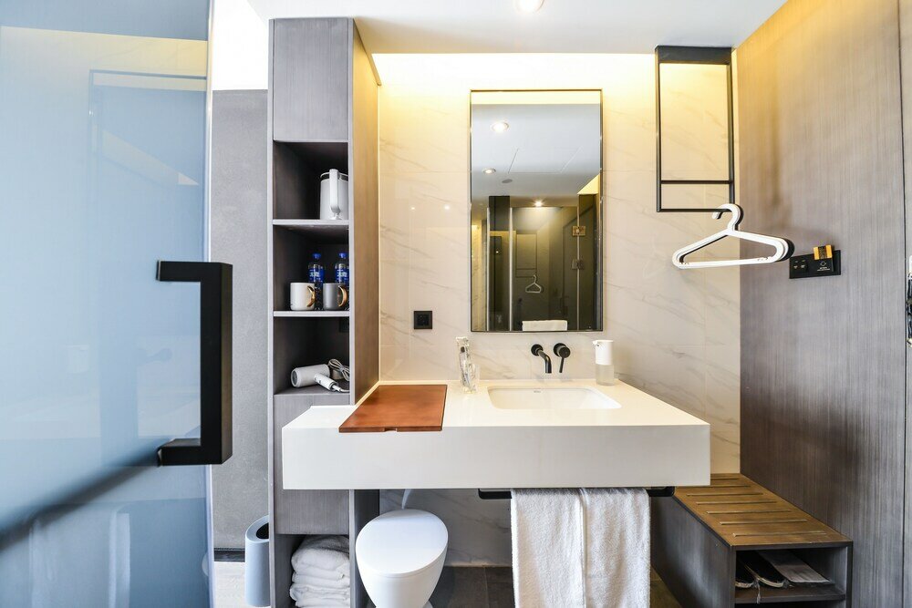 Фото Miju House Gubei-a small white building beside Shanghai oil painting sculpture institute