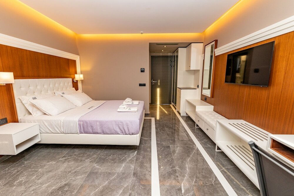 Фото Bareti Boutique Hotel