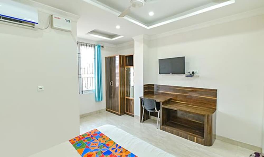 Фото Fabhotel Gns Suites