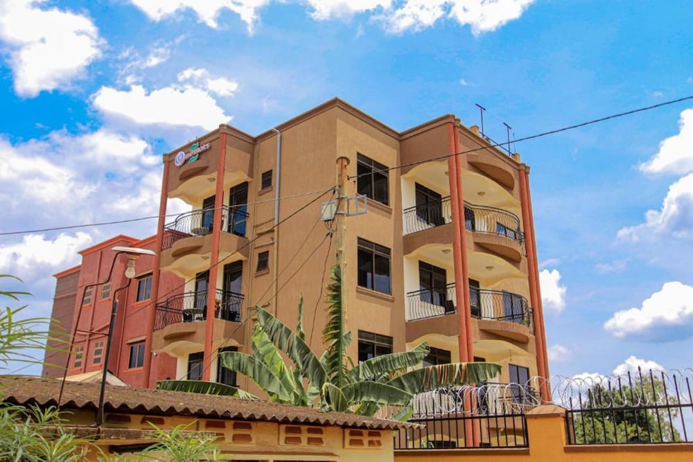 Фото отеля 2