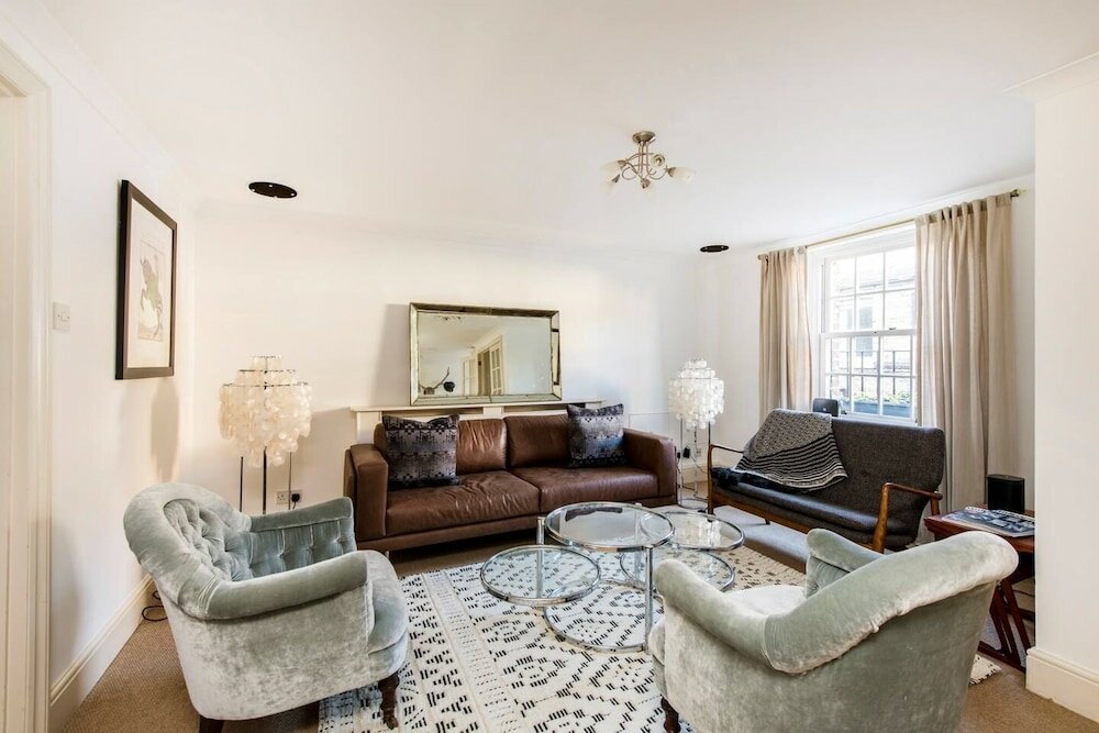 Фото Beautiful 2-bed Flat, Notting Hill