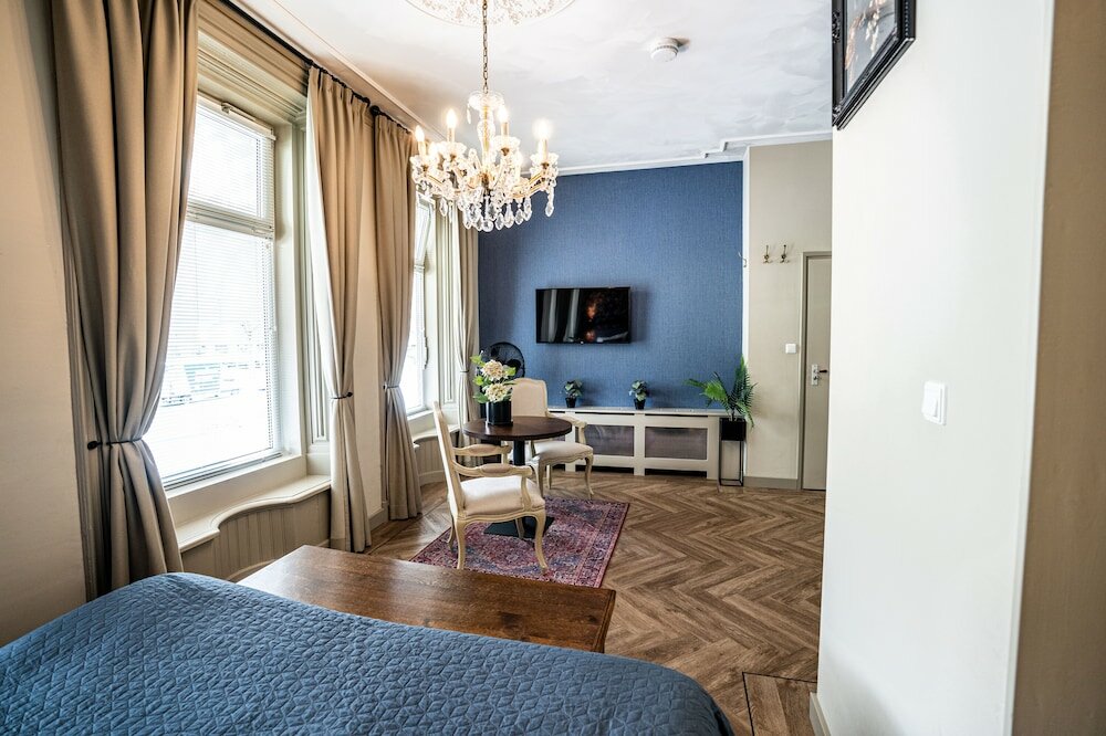 Фото The Aquarium