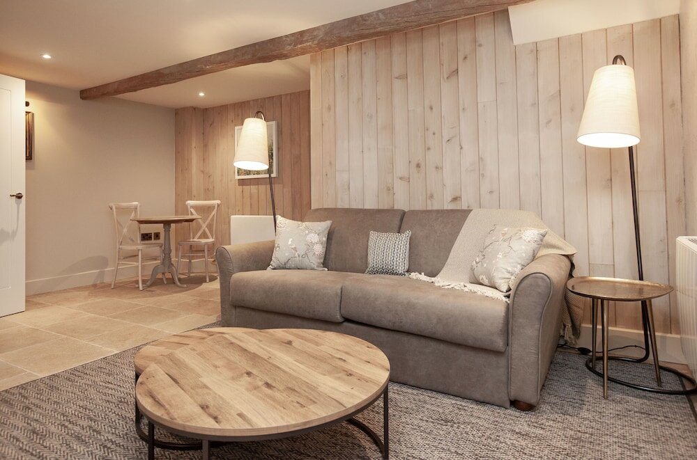 Фото The Lion at Malpas