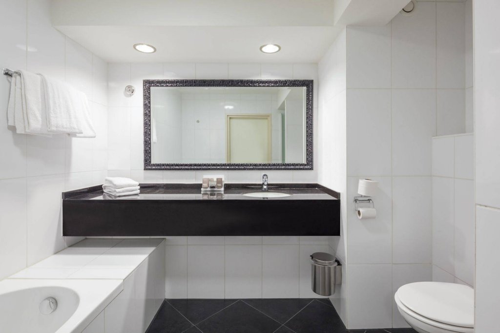 Фото Van Der Valk Hotel Haarlem