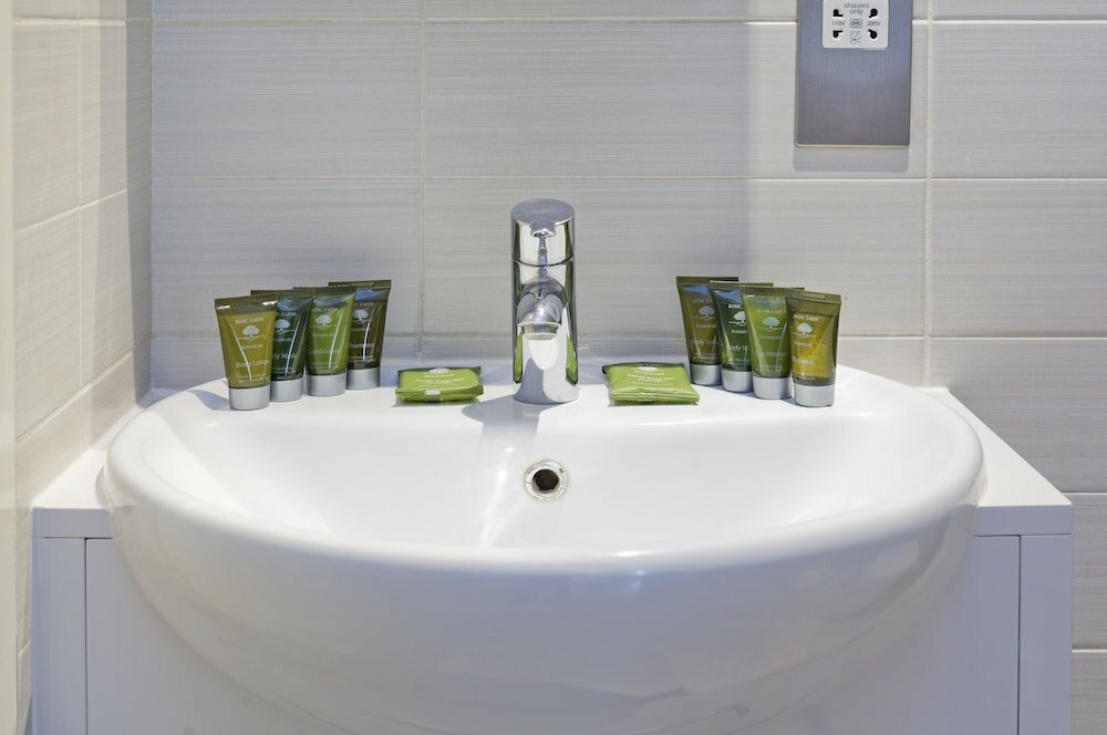 Фото Red Lion Court by City2Stay