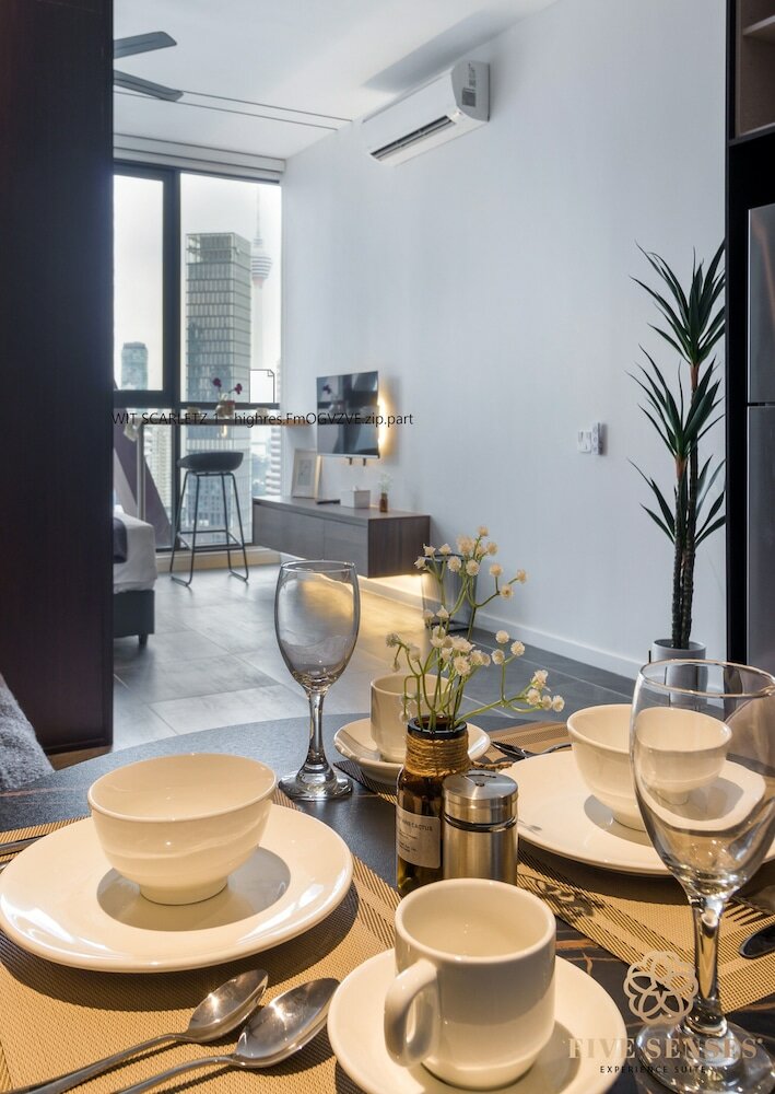 Фото Scarletz Suites by Five senses