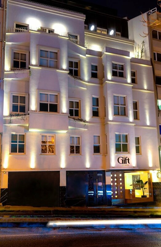 Гостиница The Gift Hotel в Бейоглу