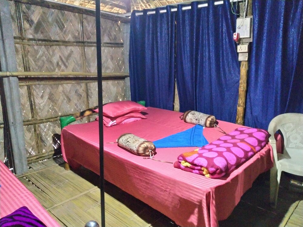 Фото Jonki Panoi Bamboo Cottages