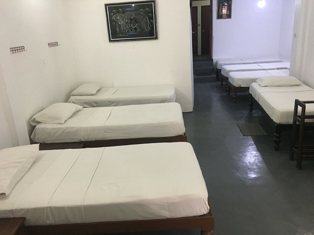 Фото Sizzlers Hub - Hostel